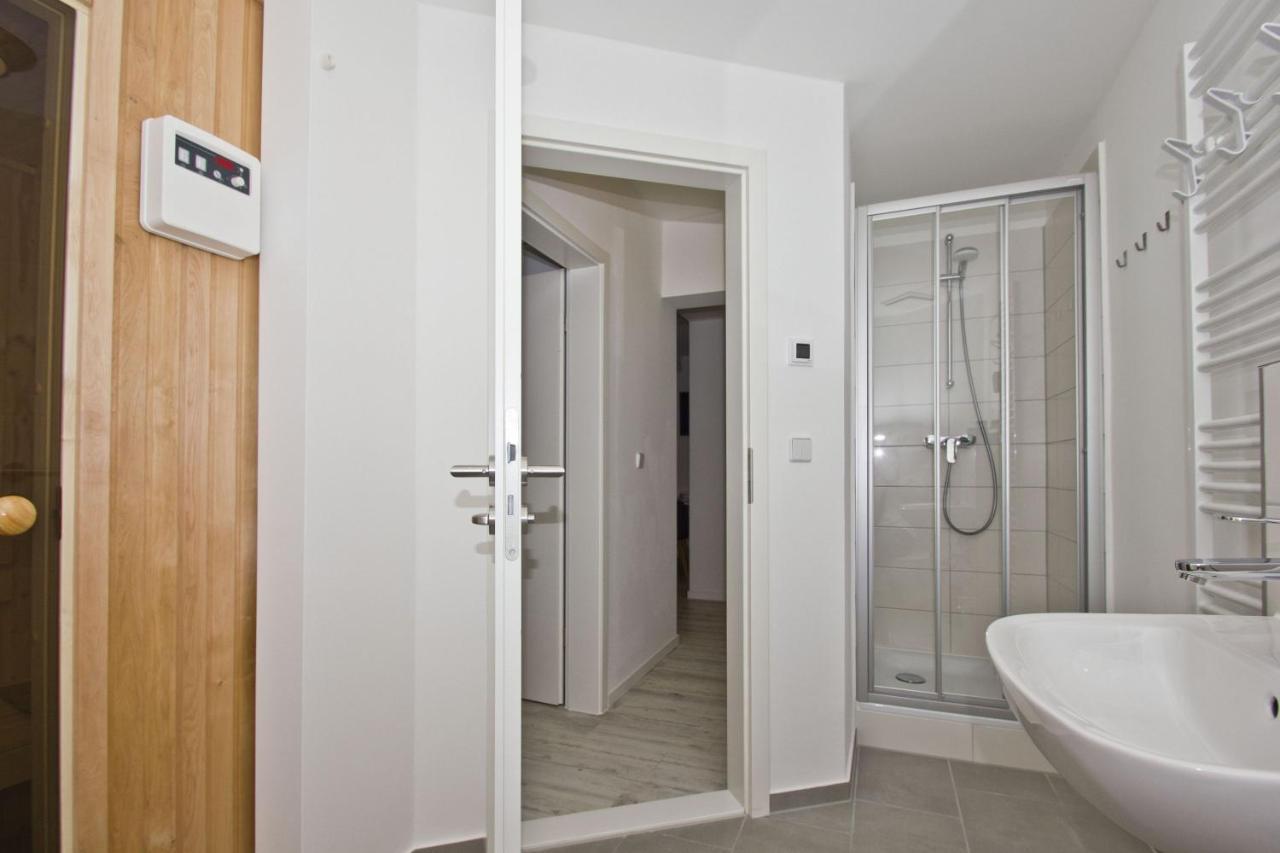 Ferienresidenz Zwei Bodden Fewo2-8 - Balkon, Sauna, Kamin Lietzow Bagian luar foto